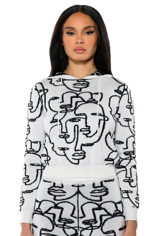 SHE'S GIVING ART LONG SLEEVE HOODED SWEATER